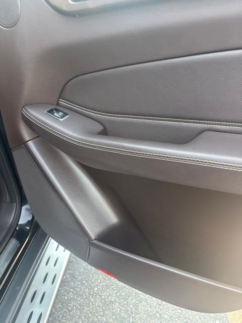Used 2019 Black Mercedes-Benz GLS 450 image 30