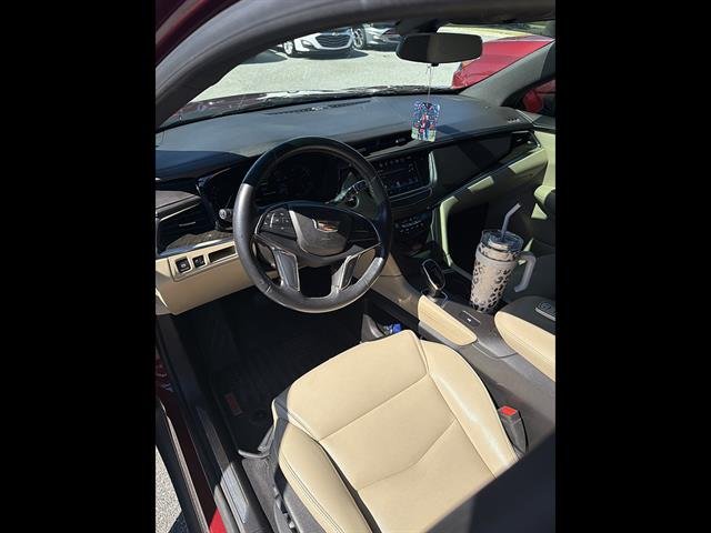 Used 2018 RED PASSION TINTCOAT Cadillac FWD image 3