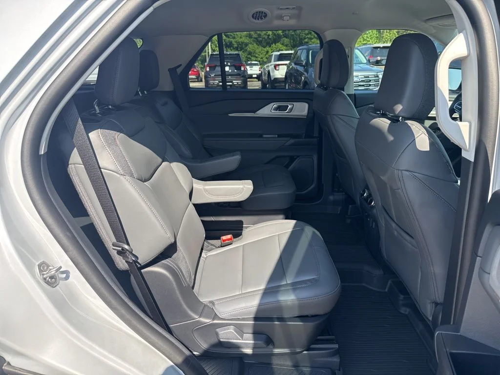 New 2026 Space White Metallic Ford Active image 20