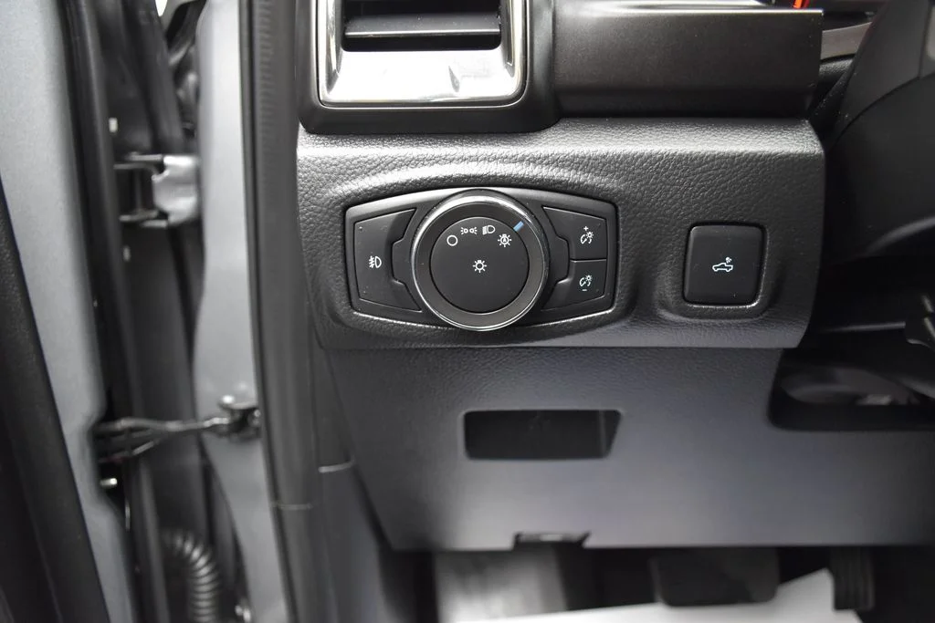 Used 2021 Gray Metallic Ford XLT image 15