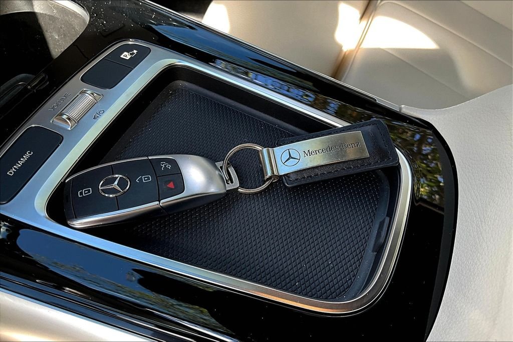 Certified Used 2025 White Mercedes-Benz GLA 250 image 10
