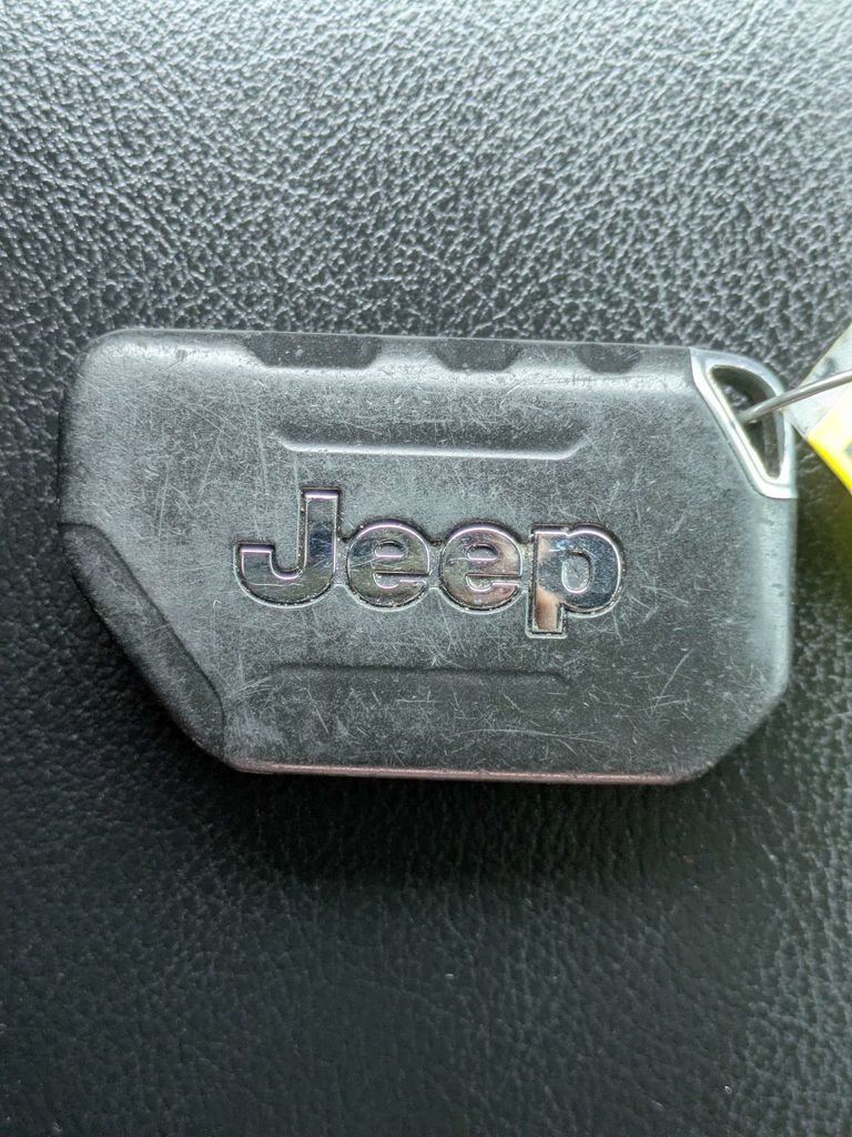 Used 2022 White Jeep Unlimited Willys image 30