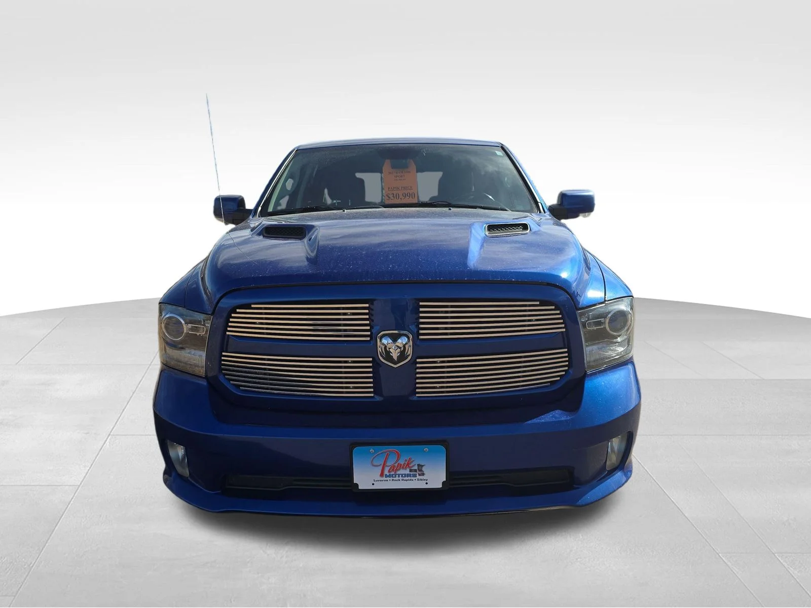 Used 2017 Blue Streak Pearlcoat Ram Sport image 4