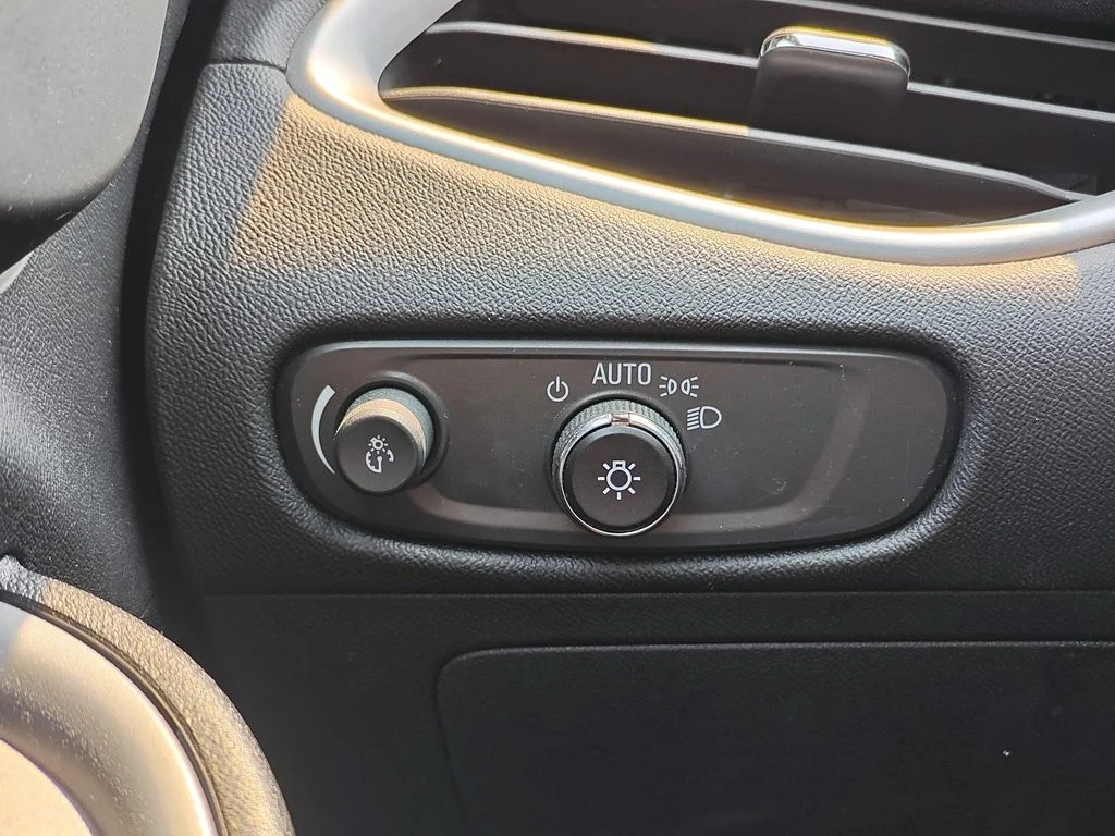 2023 Chevrolet Malibu 1LT - Photo 18