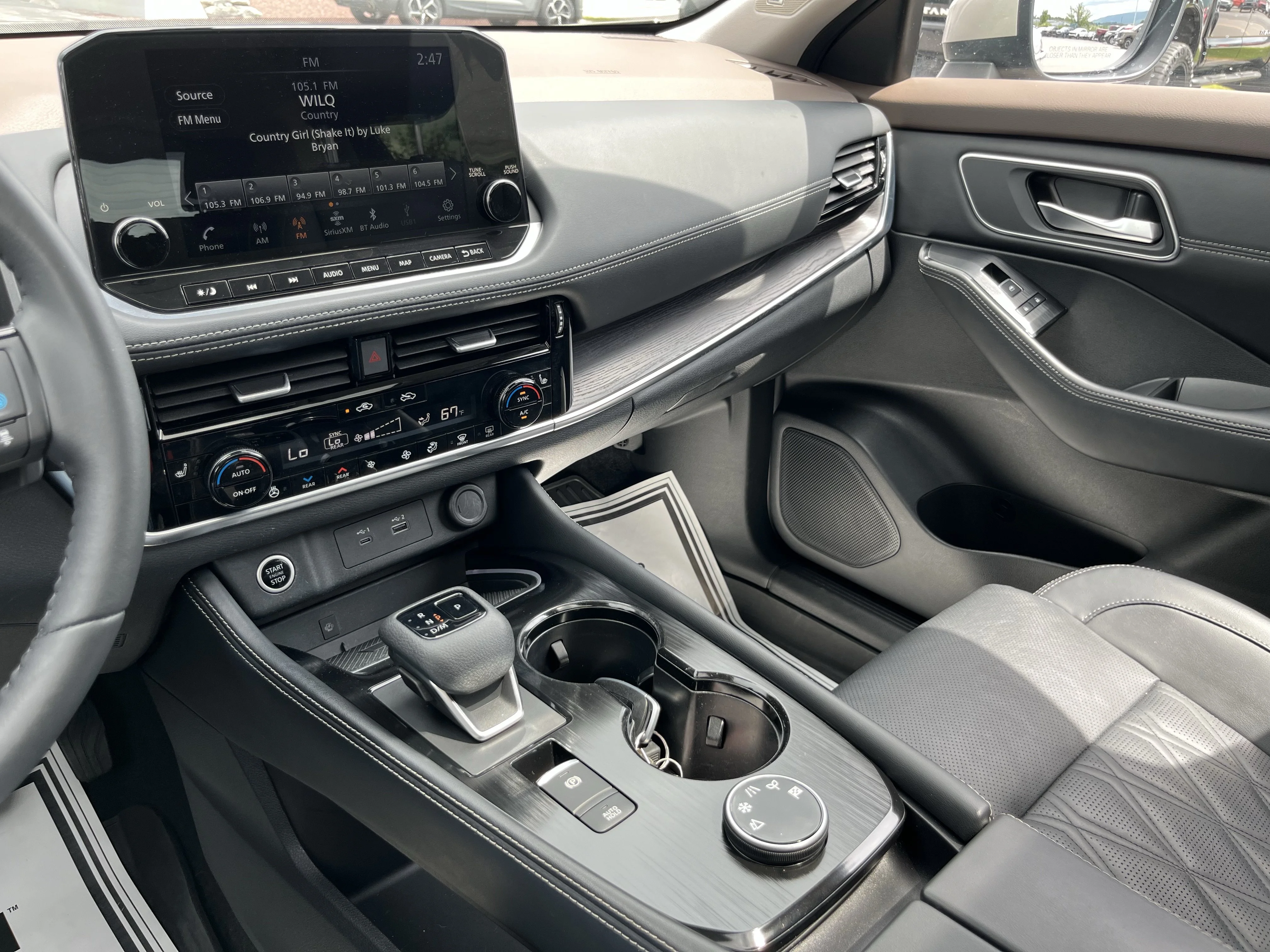 Used 2023 Champagne Silver Metallic Nissan Platinum image 30