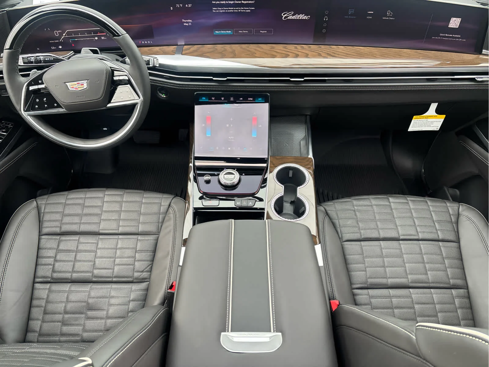 New 2026 Vibrant White Tricoat Cadillac Platinum Sport image 19