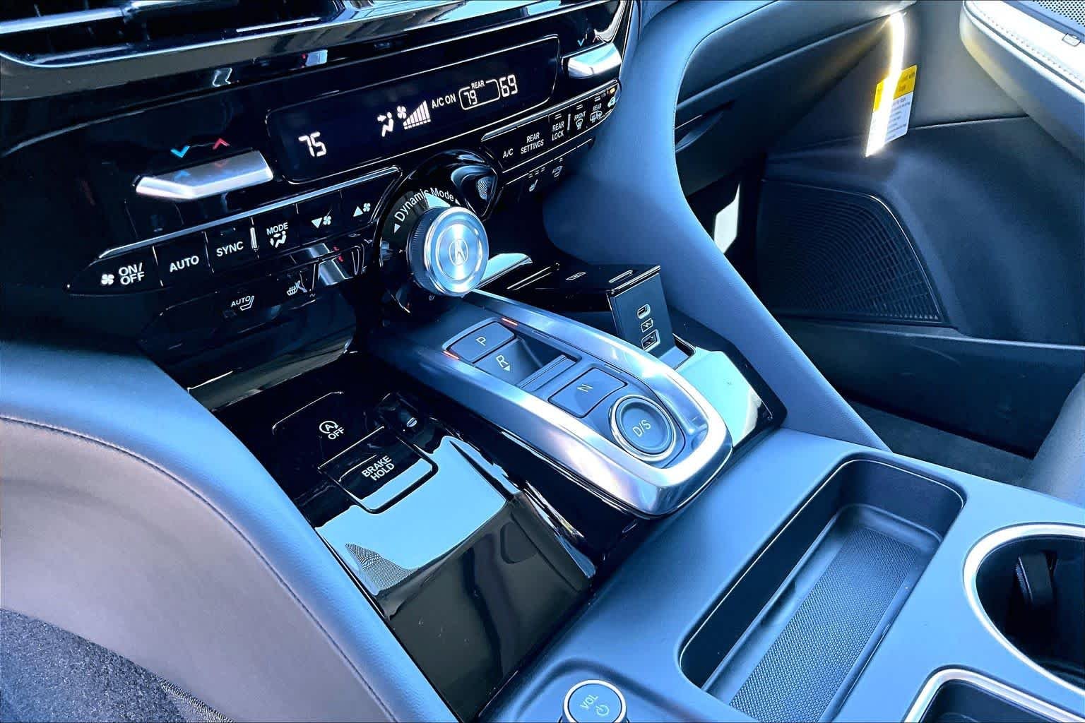 Used 2026 Solar Silver Metallic Acura w/Technology Package image 7