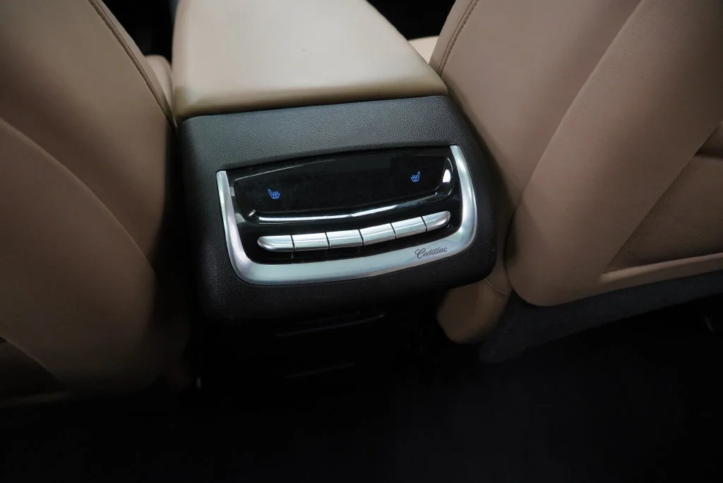 Used 2020 White Cadillac Premium Luxury image 27