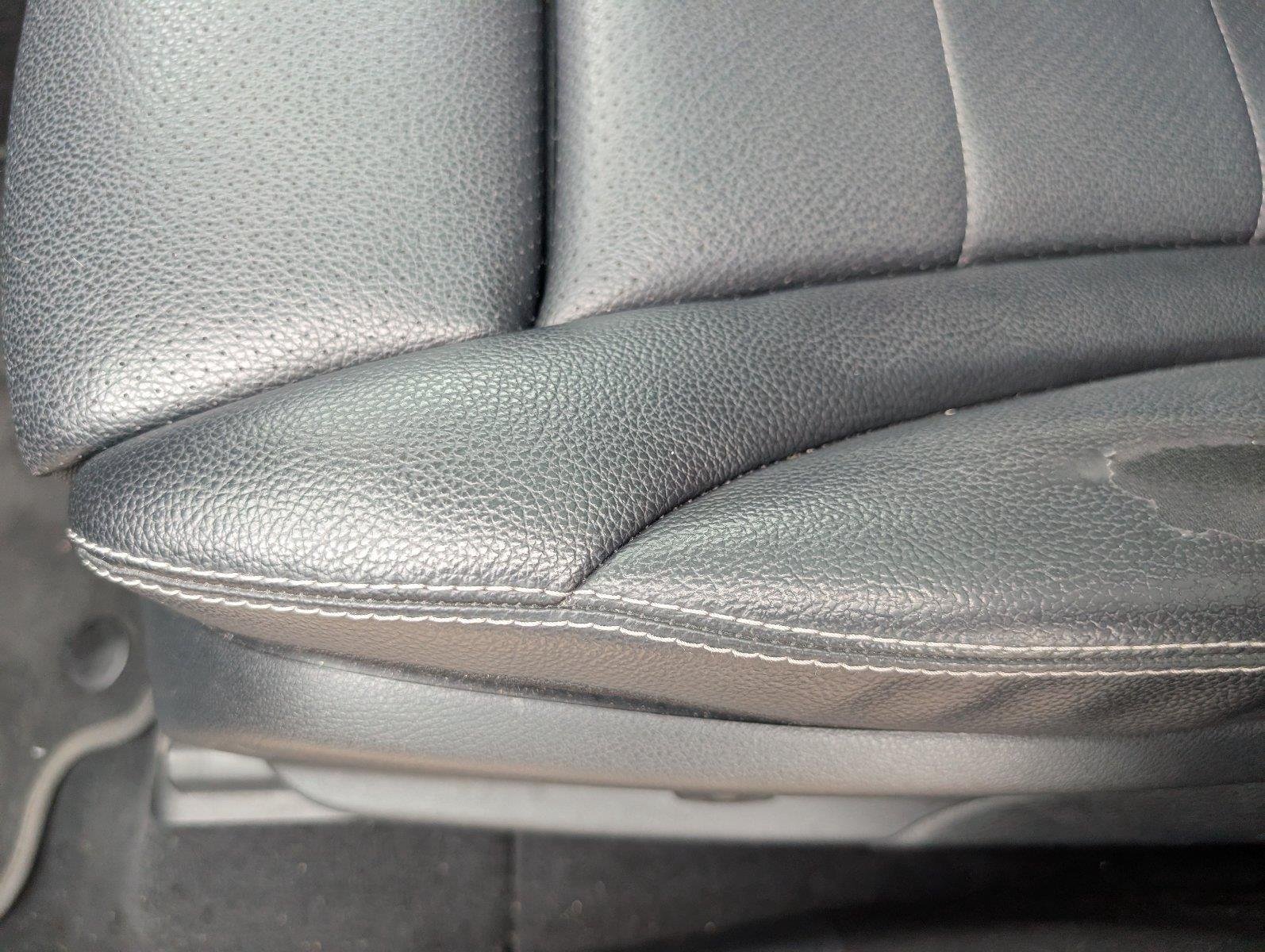 Used 2022 Graphite Grey Metallic Mercedes-Benz GLC 300 image 13
