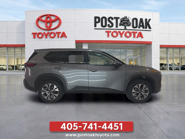 Used 2021 Gray Nissan SV image 6