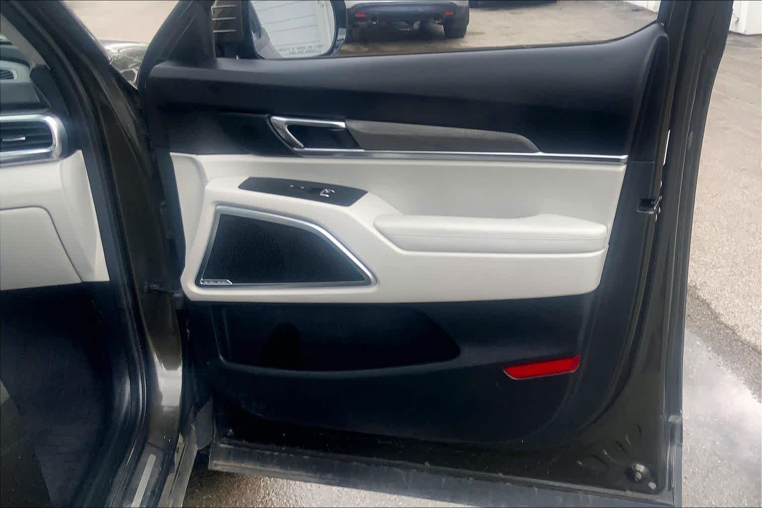 Used 2022 Dark Moss Kia SX image 22