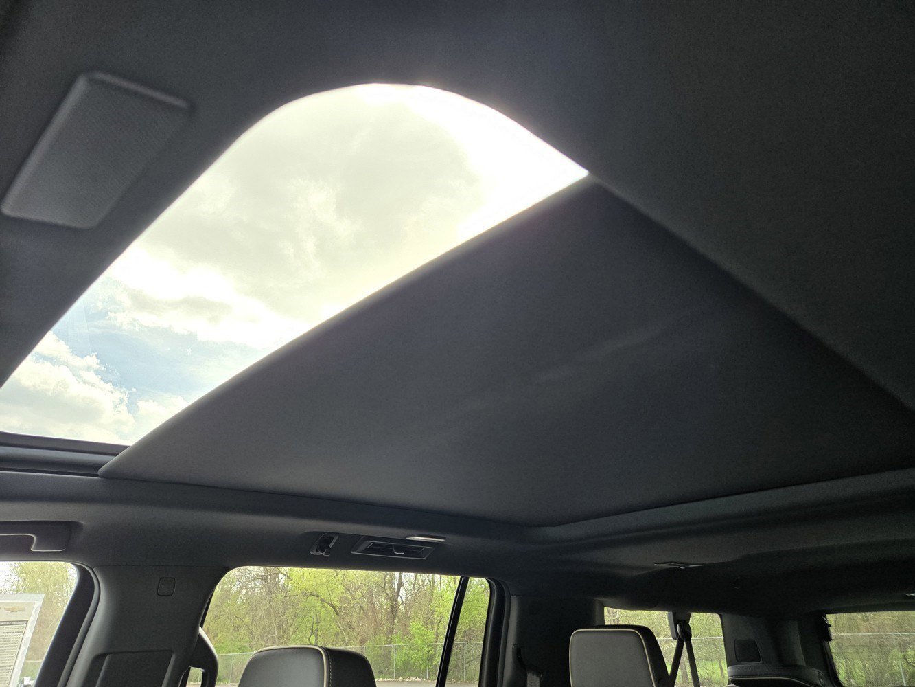 2026 Chevrolet Suburban Premier - Photo 11