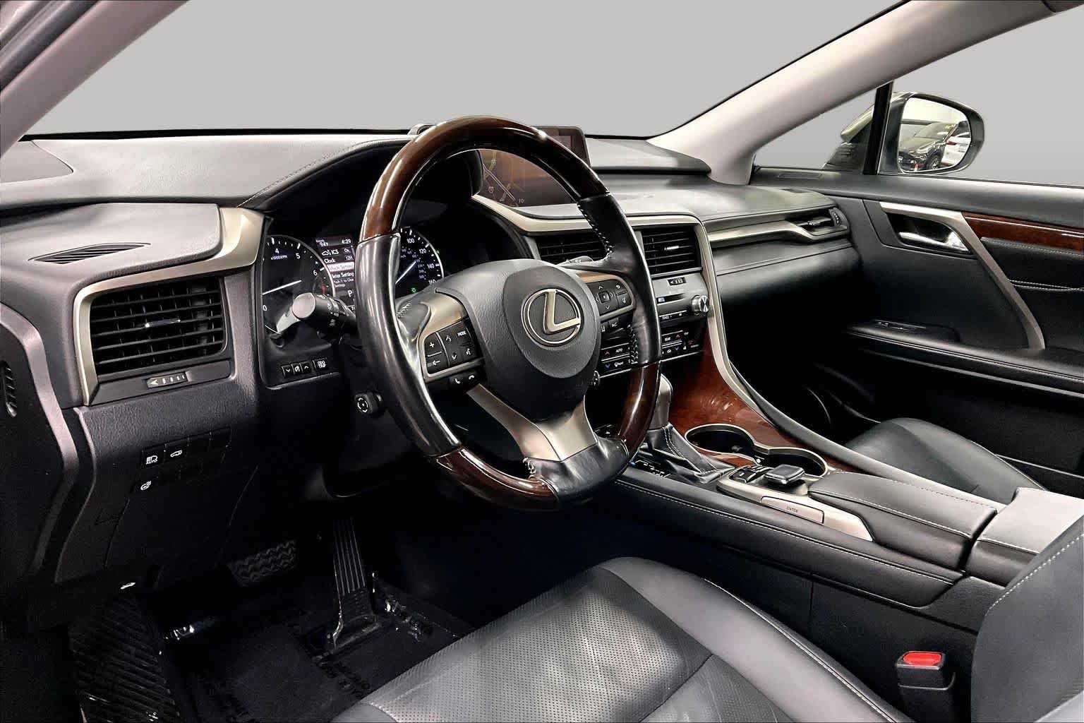 Used 2018 Atomic Silver Lexus  image 16