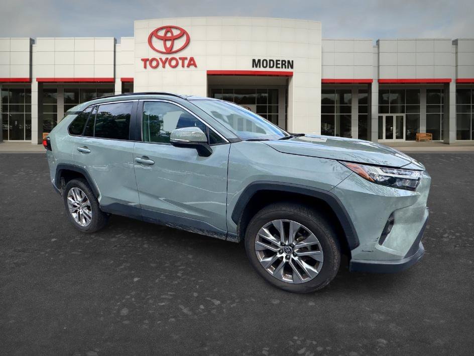 Certified Used 2022 Lunar Toyota XLE Premium image 9