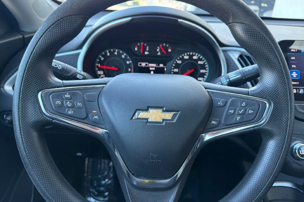Used 2024 Sterling Gray Metallic Chevrolet LT image 28