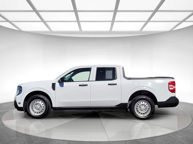 Used 2025 White Ford XL image 7