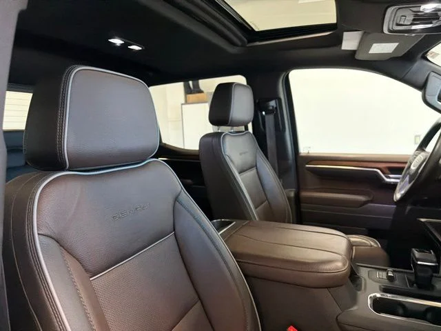 Used 2023 White GMC Denali image 44