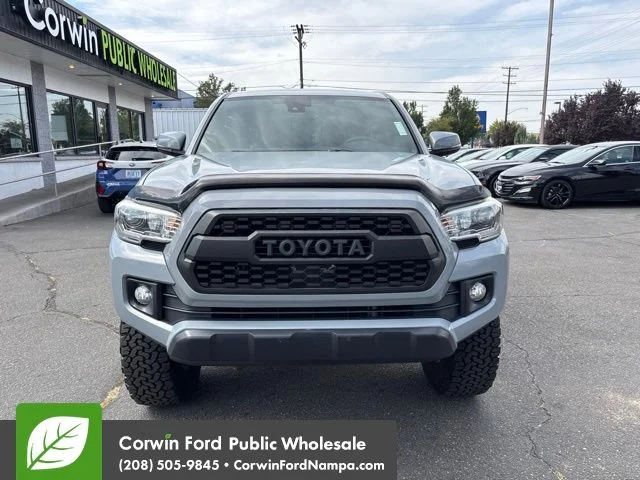 Used 2019  Toyota TRD Off-Road image 2