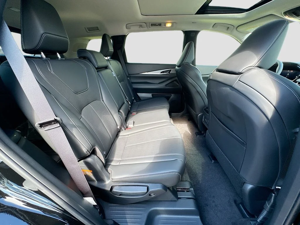 New 2027 BLACK OBSIDIAN INFINITI Pure FWD image 29