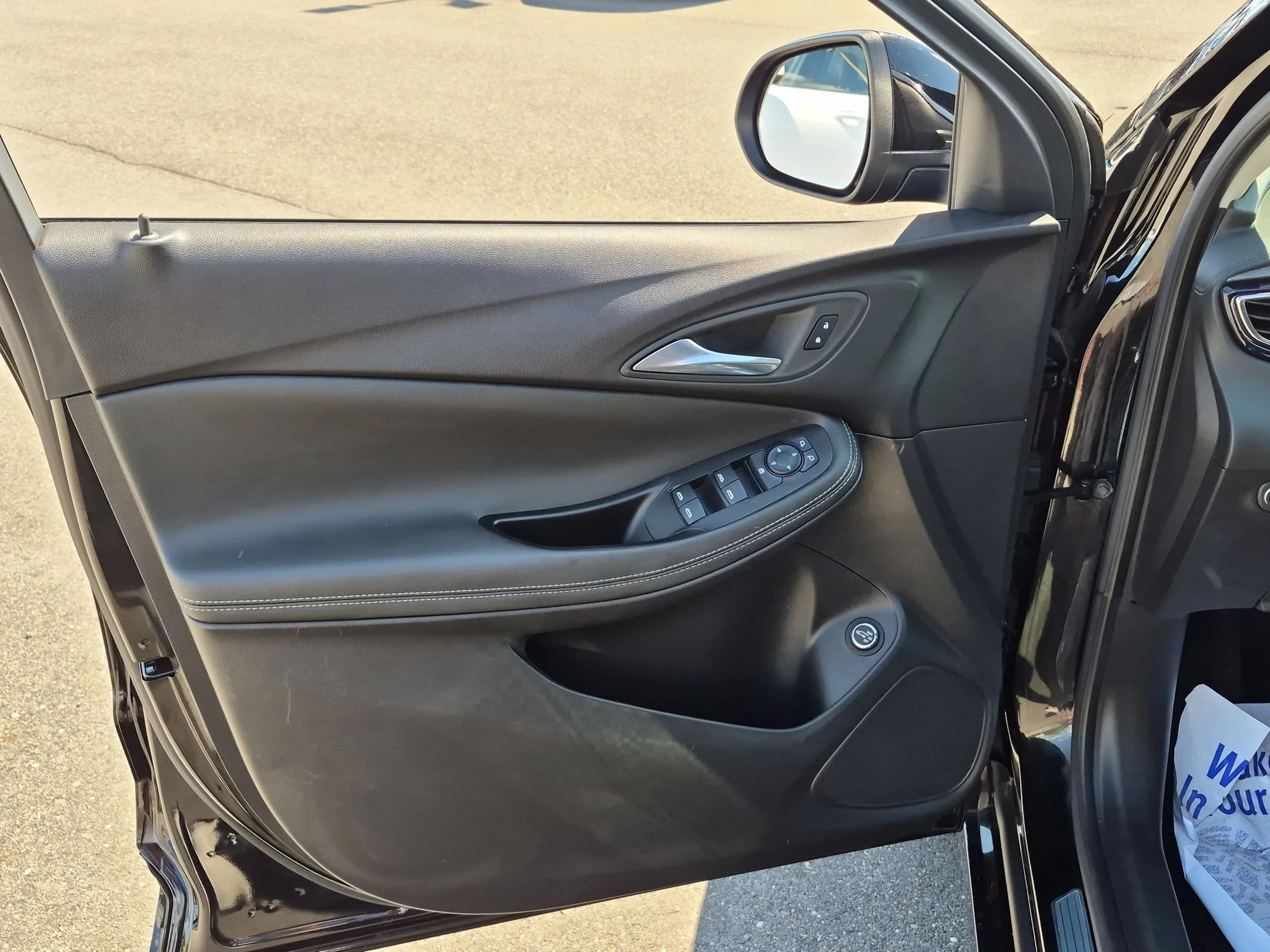 Used 2023 Ebony Twilight Metallic Buick Select image 20