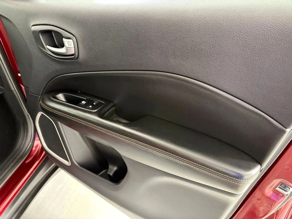 Used 2021 Red Jeep Limited image 41