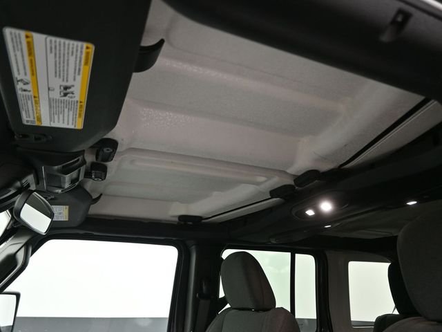 Used 2025 Gray Jeep Sport S image 2