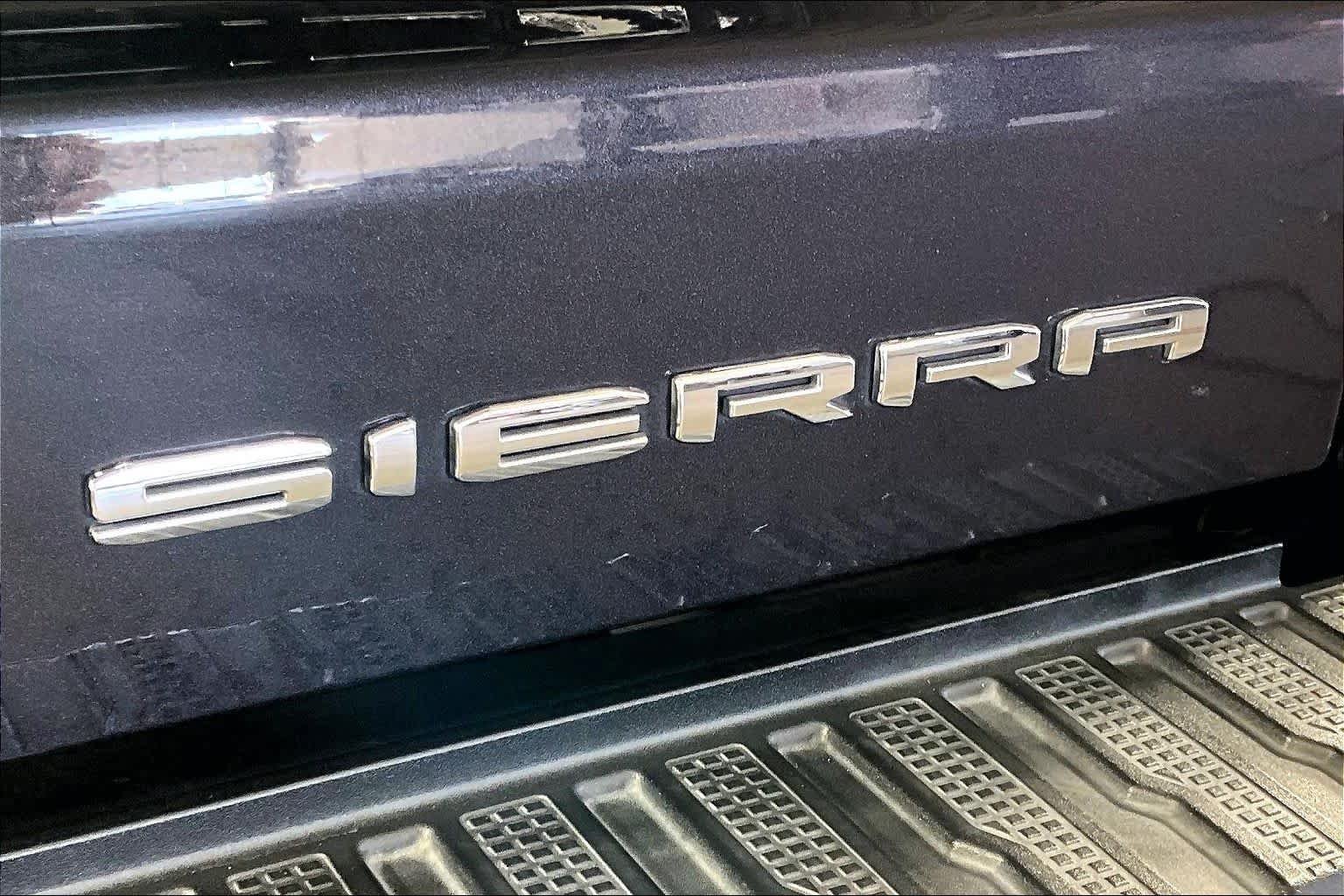 Used 2022 Titanium Rush Metallic GMC Denali image 30