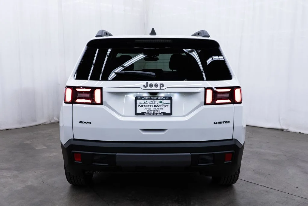 New 2026 Bright White Clear-Coat Exterior Paint Jeep Limited image 5