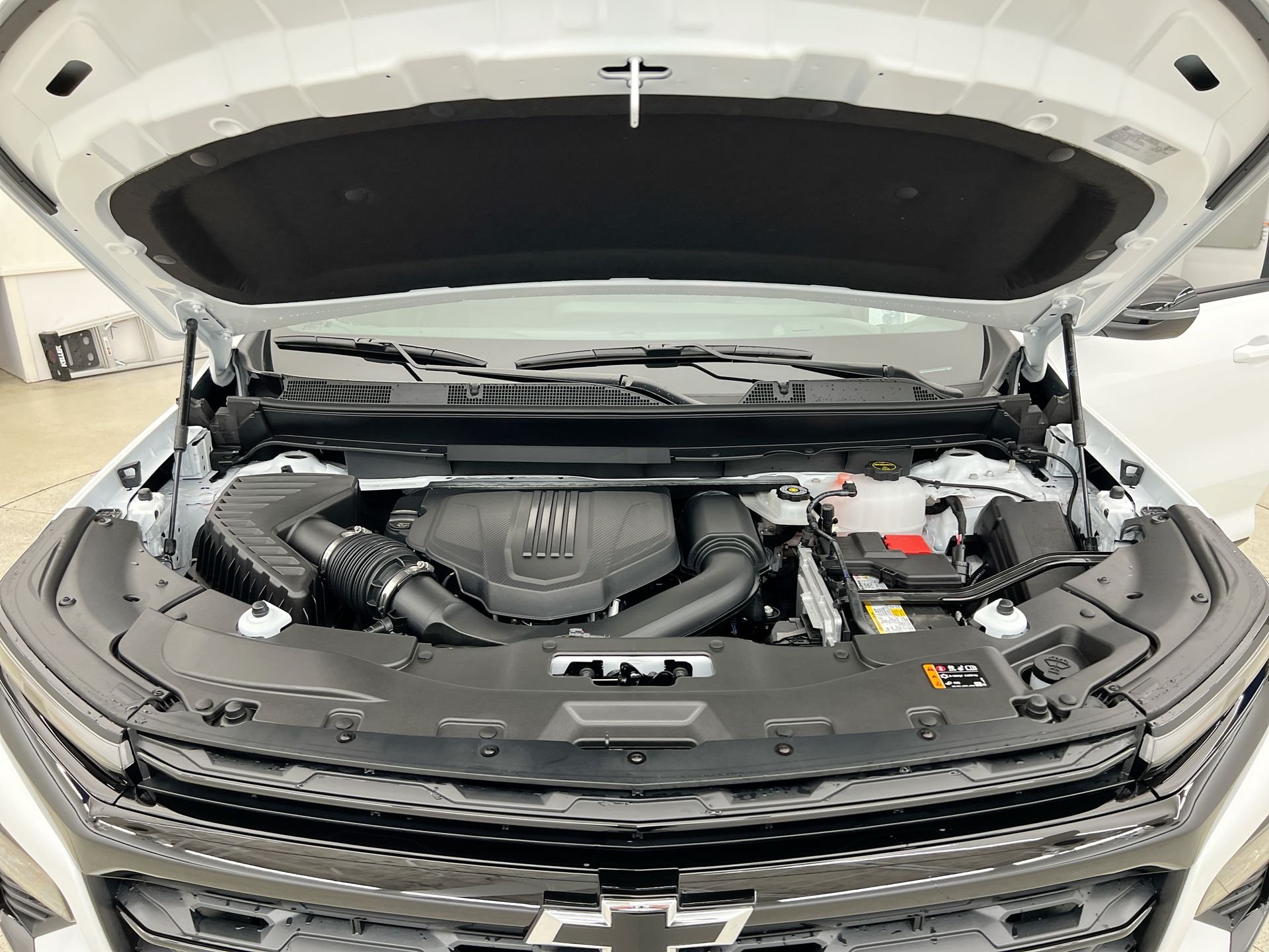 New 2026 Summit White Chevrolet LT image 60