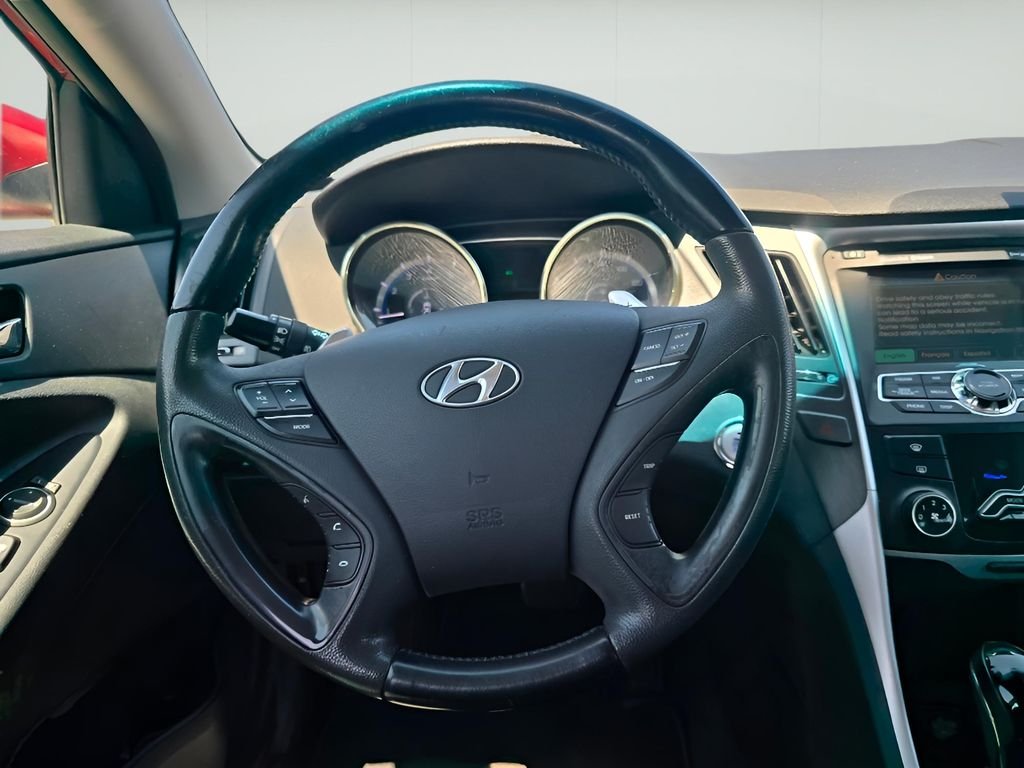 Used 2011 Venetian Red Hyundai SE image 28