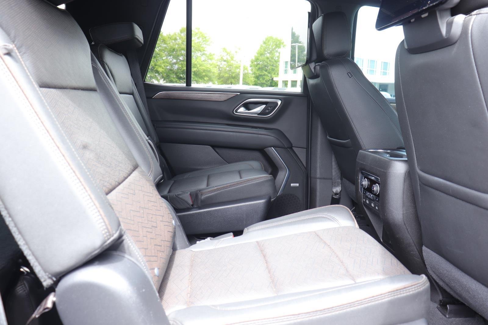 Used 2021 Iridescent Pearl Tricoat Chevrolet High Country image 23