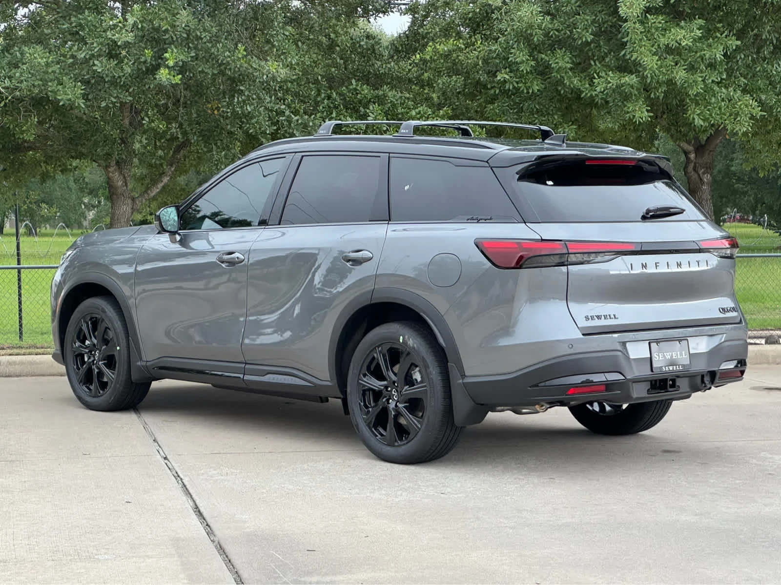 New 2027 2T GRPT SHDW INFINITI Autograph AWD image 4