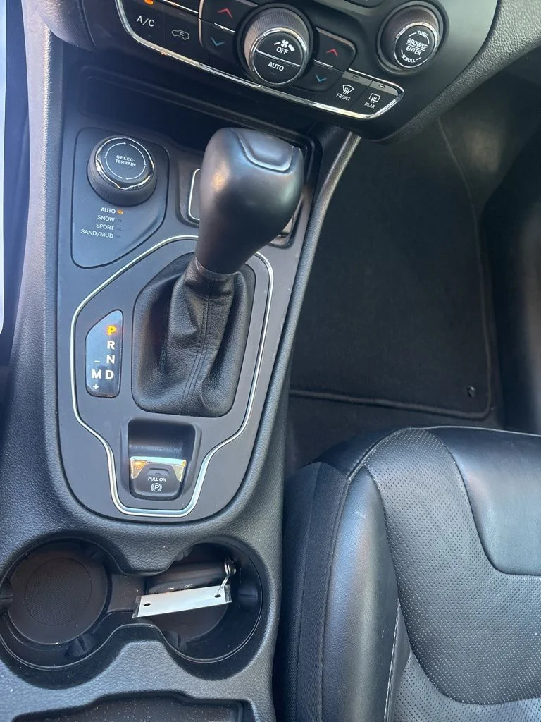Used 2022 Blue Jeep Latitude Lux image 19