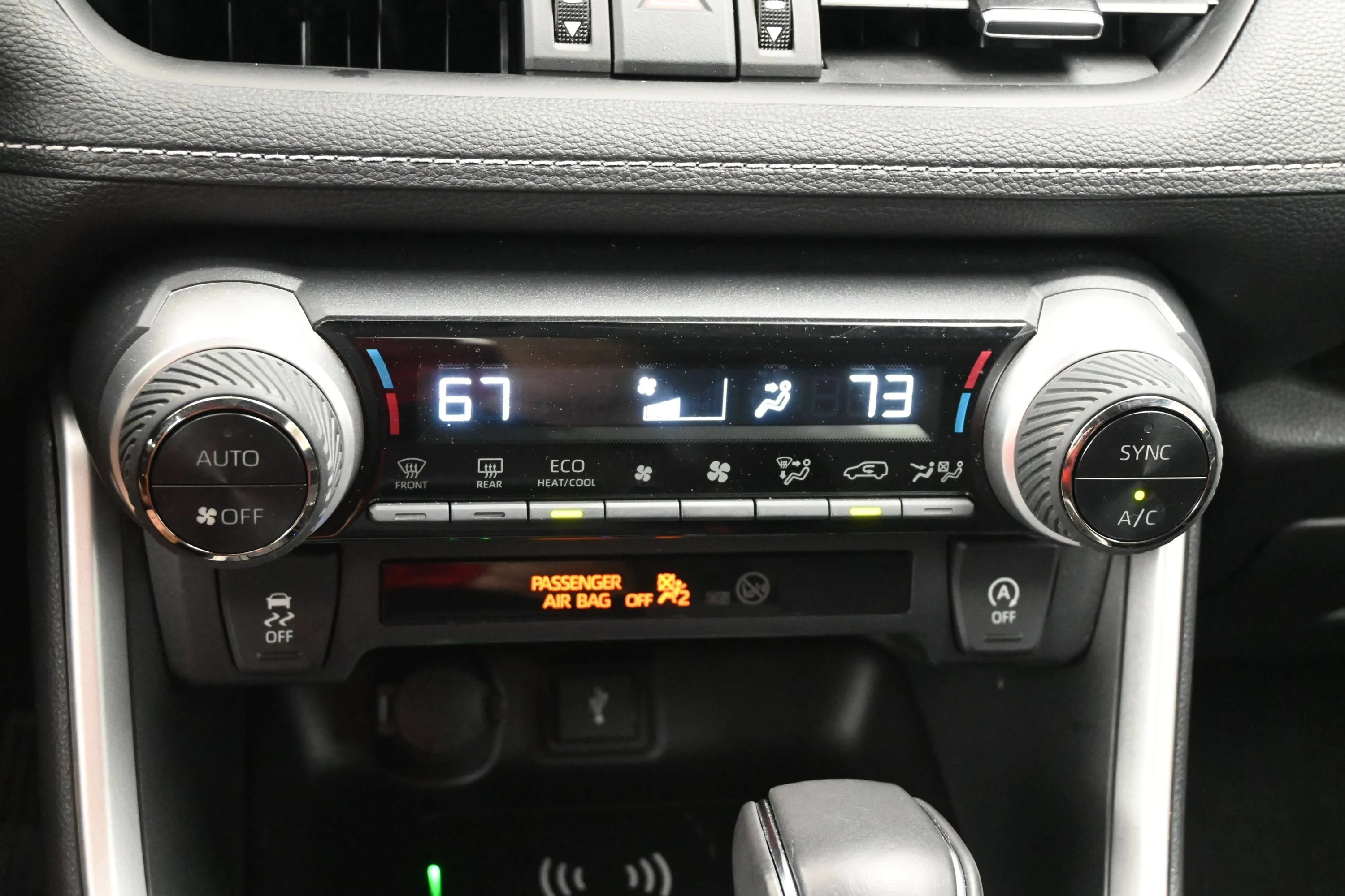 Used 2022 Silver Sky Metallic Toyota XLE Premium image 18