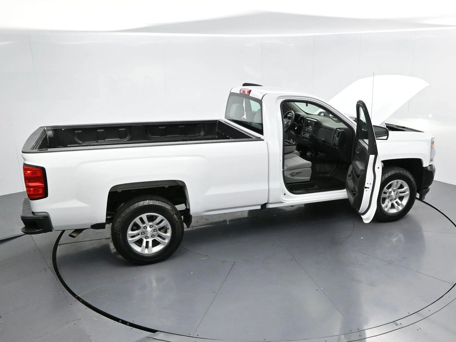 Used 2018 SUMMIT WHITE Chevrolet Work Truck image 32