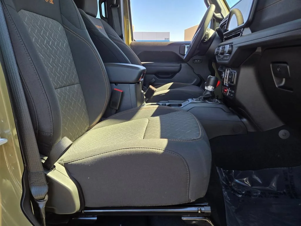 Used 2026 Green Jeep Mojave image 15