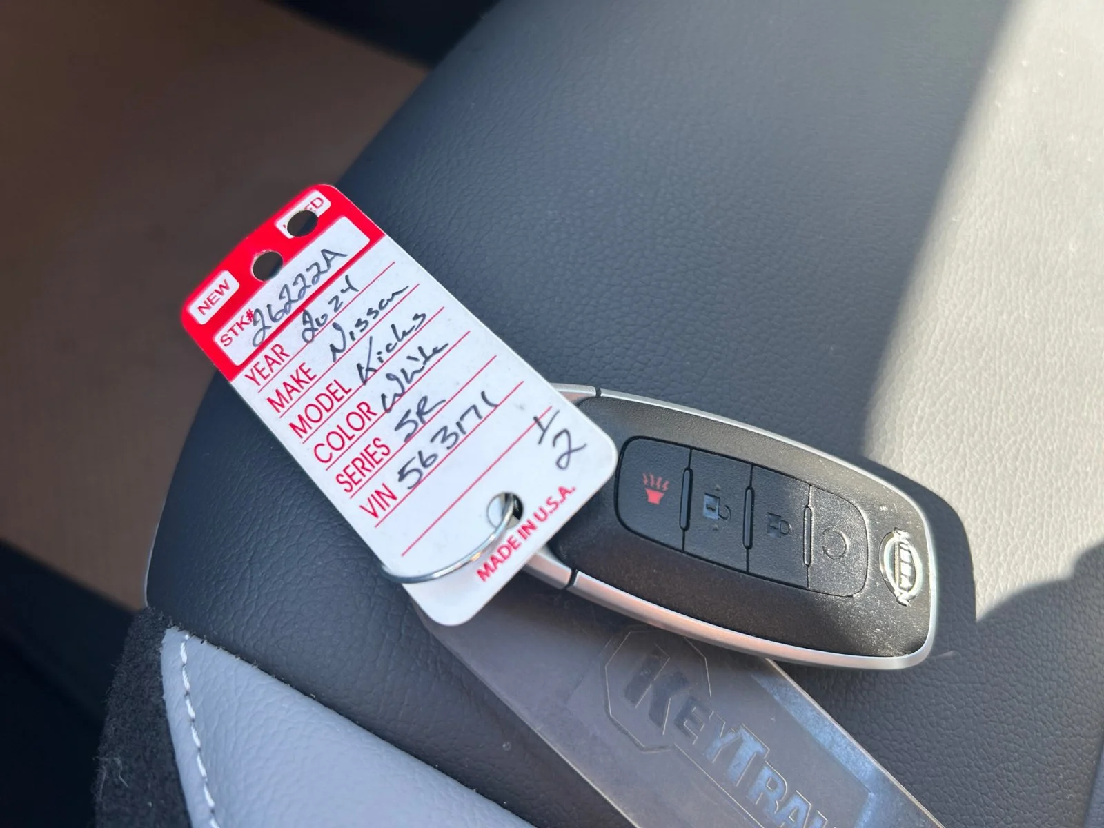 Used 2024 White Nissan SR Premium image 23