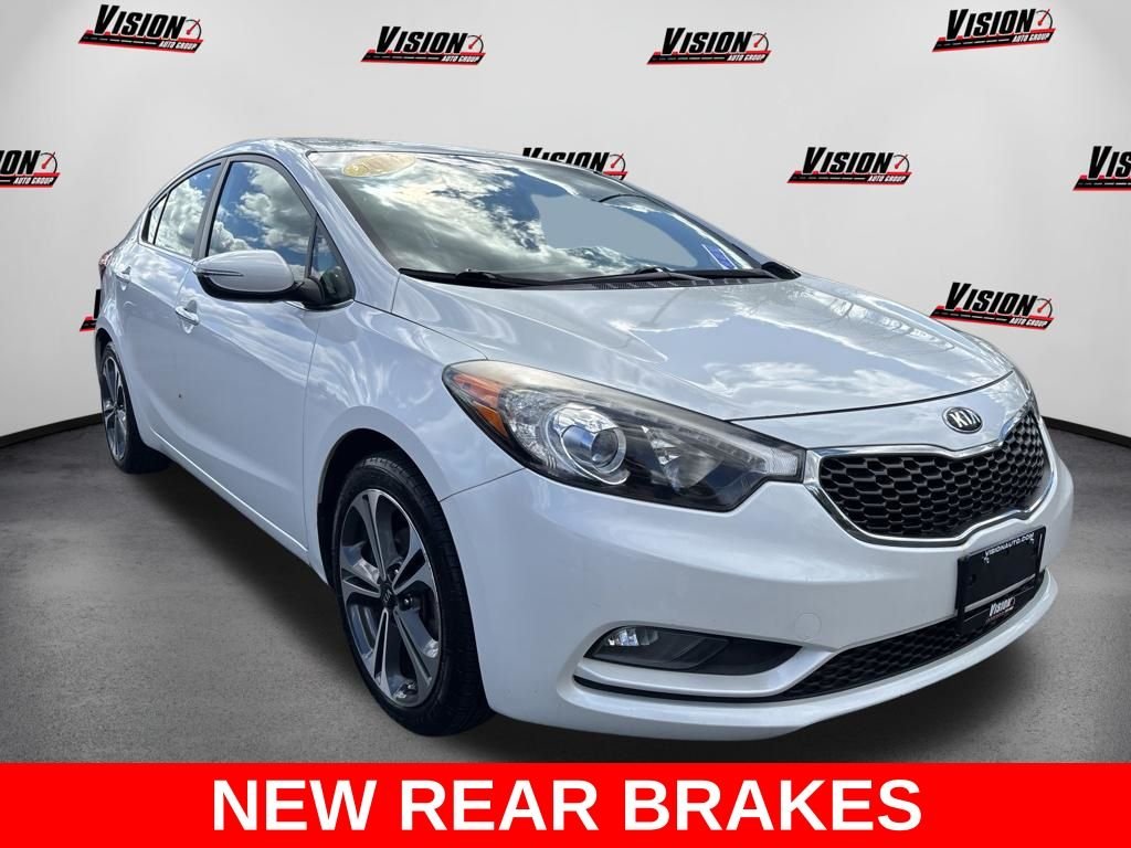 Used 2016 White Kia EX image 3