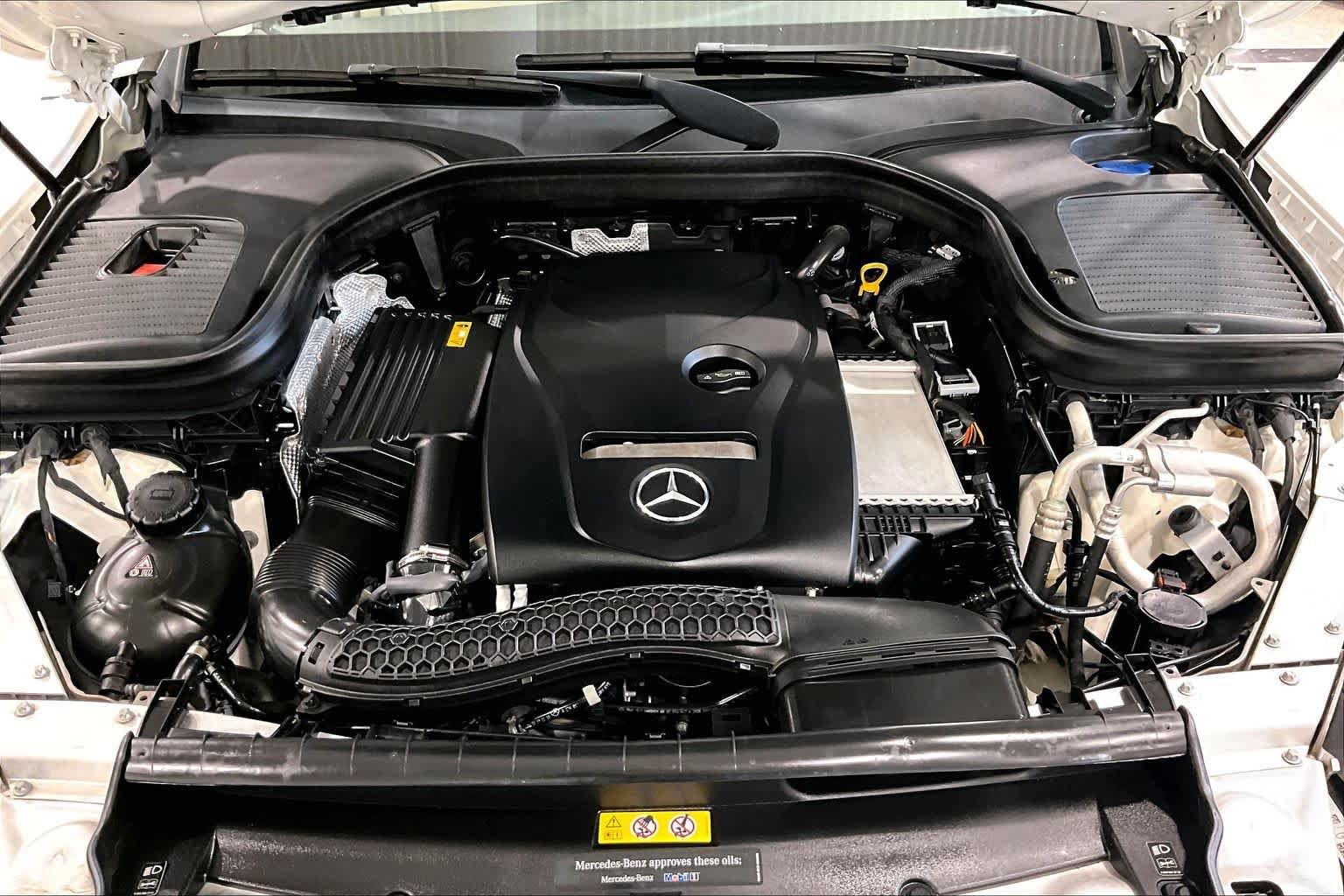 Used 2019 Polar White Mercedes-Benz GLC 300 image 27