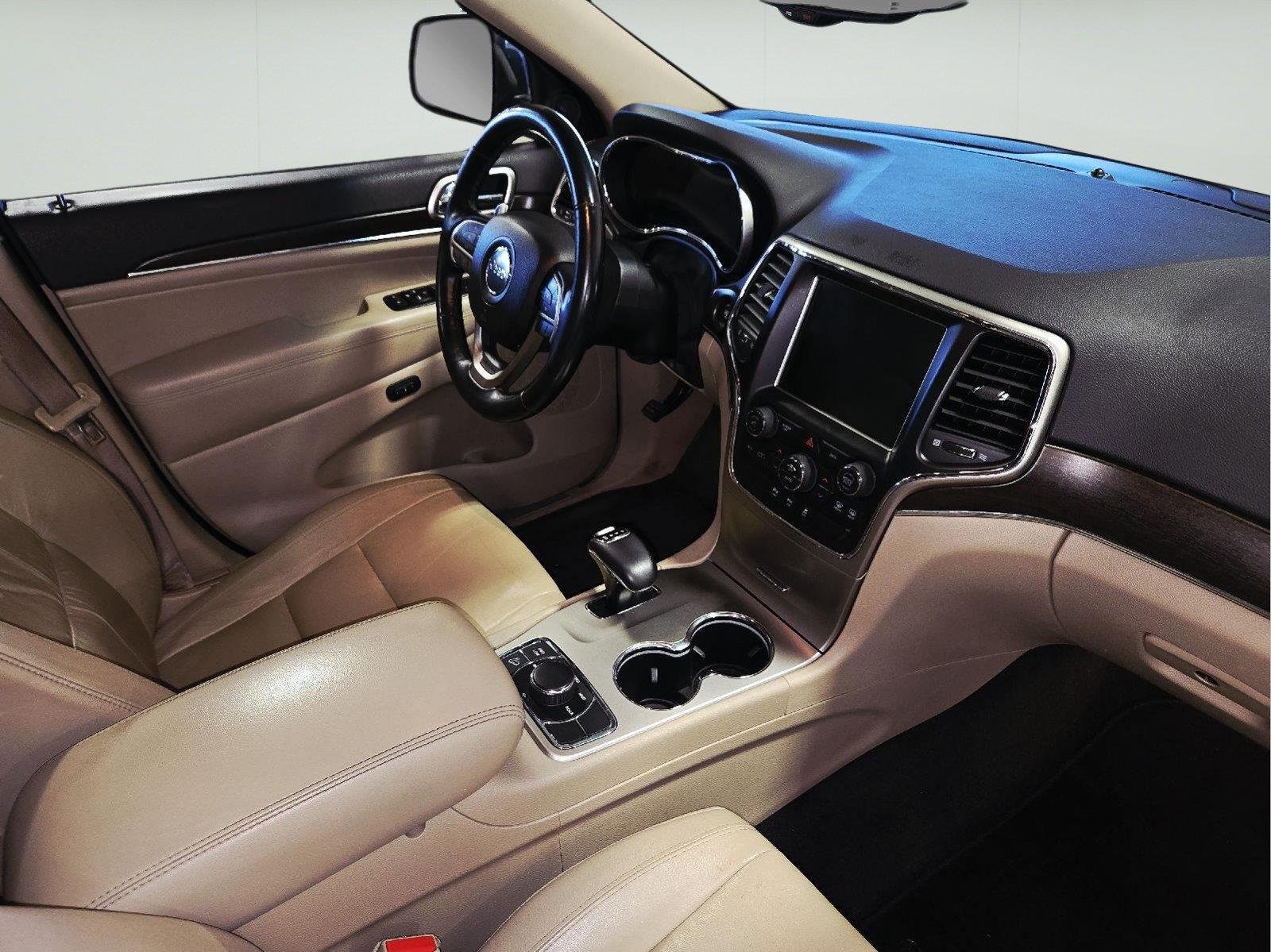 Used 2015 Bright White Clearcoat Jeep Limited image 61