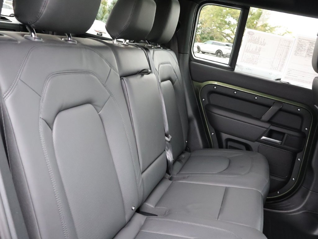 Used 2026 Woolstone Green Metallic Land Rover X-Dynamic SE image 12