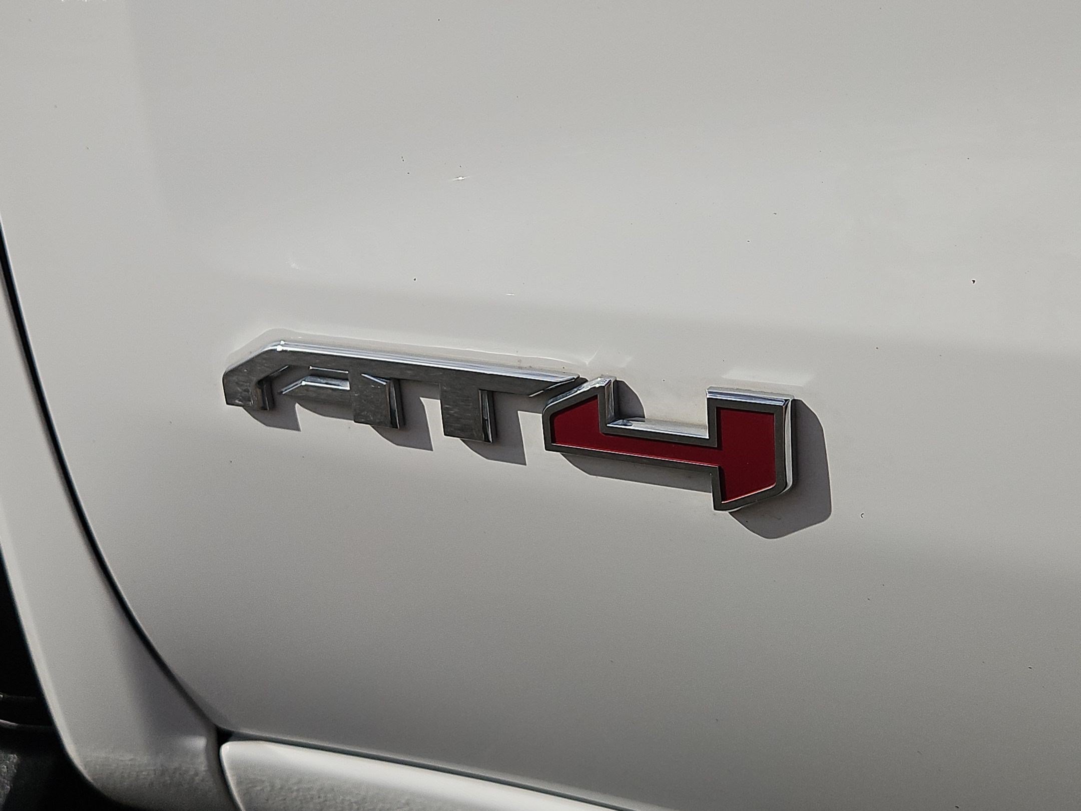 Used 2025 Summit White GMC AT4 image 26