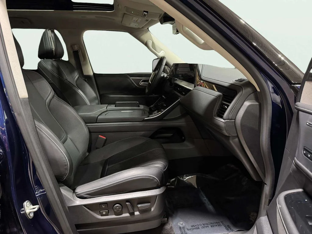 Used 2025 Grand Blue INFINITI SENSORY image 30