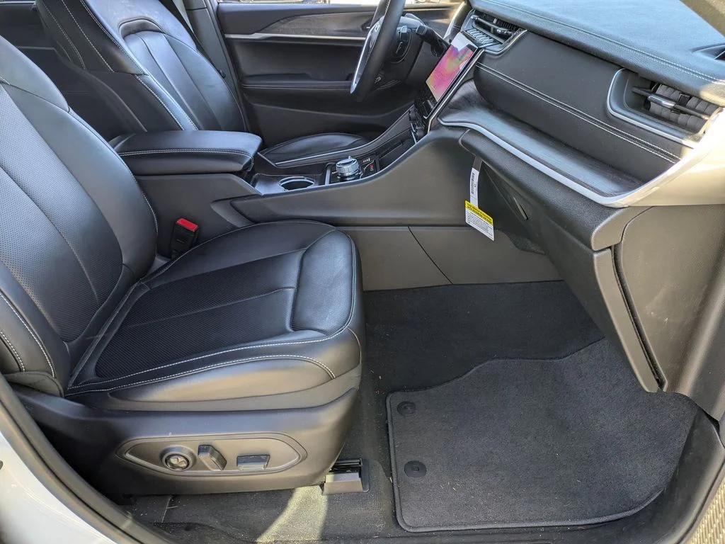 2025 Jeep Grand Cherokee Limited - Photo 32