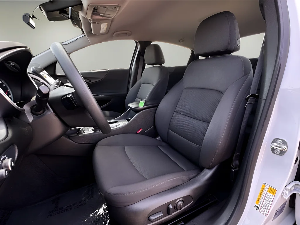 Used 2024 White Chevrolet LT image 6