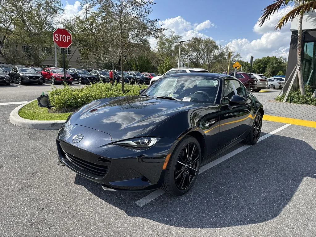 2026 Mazda MX-5 Miata RF Grand Touring - Photo 9