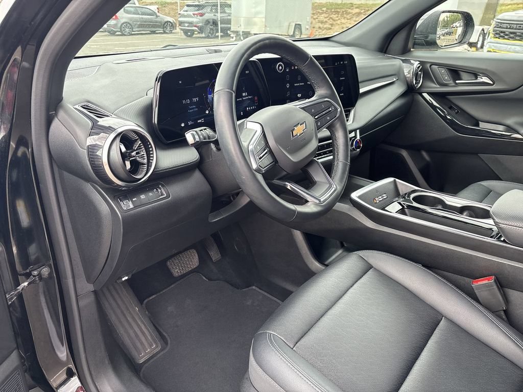 2025 Chevrolet Equinox LT - Photo 13
