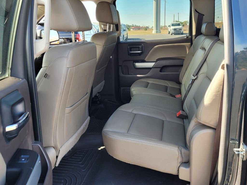 Used 2018 Gray Chevrolet LTZ image 6