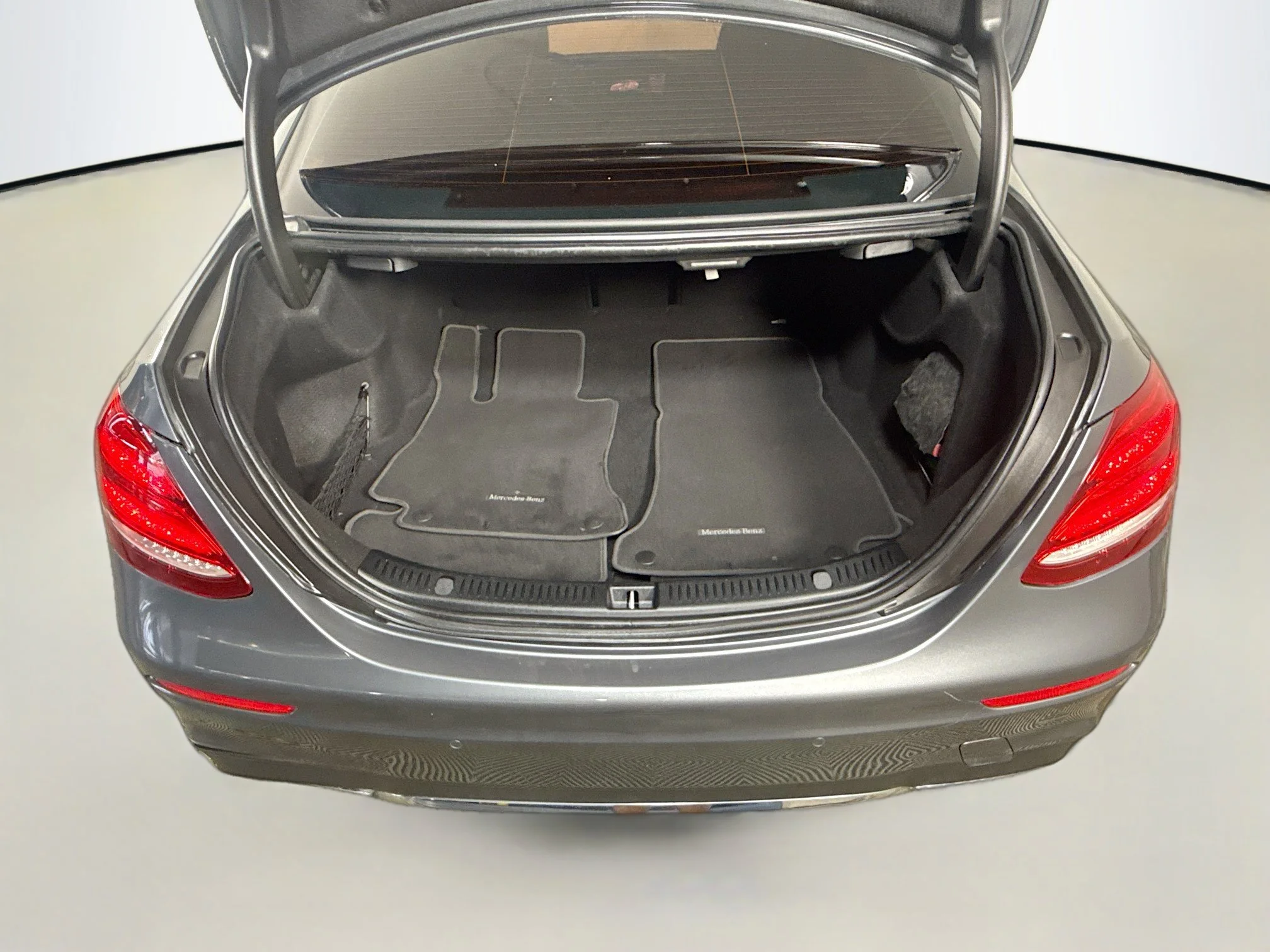 Used 2018 Selenite Gray Metallic Mercedes-Benz E 300 image 30