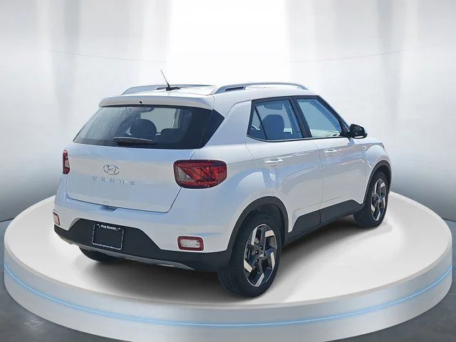 2025 Hyundai Venue SEL - Photo 4